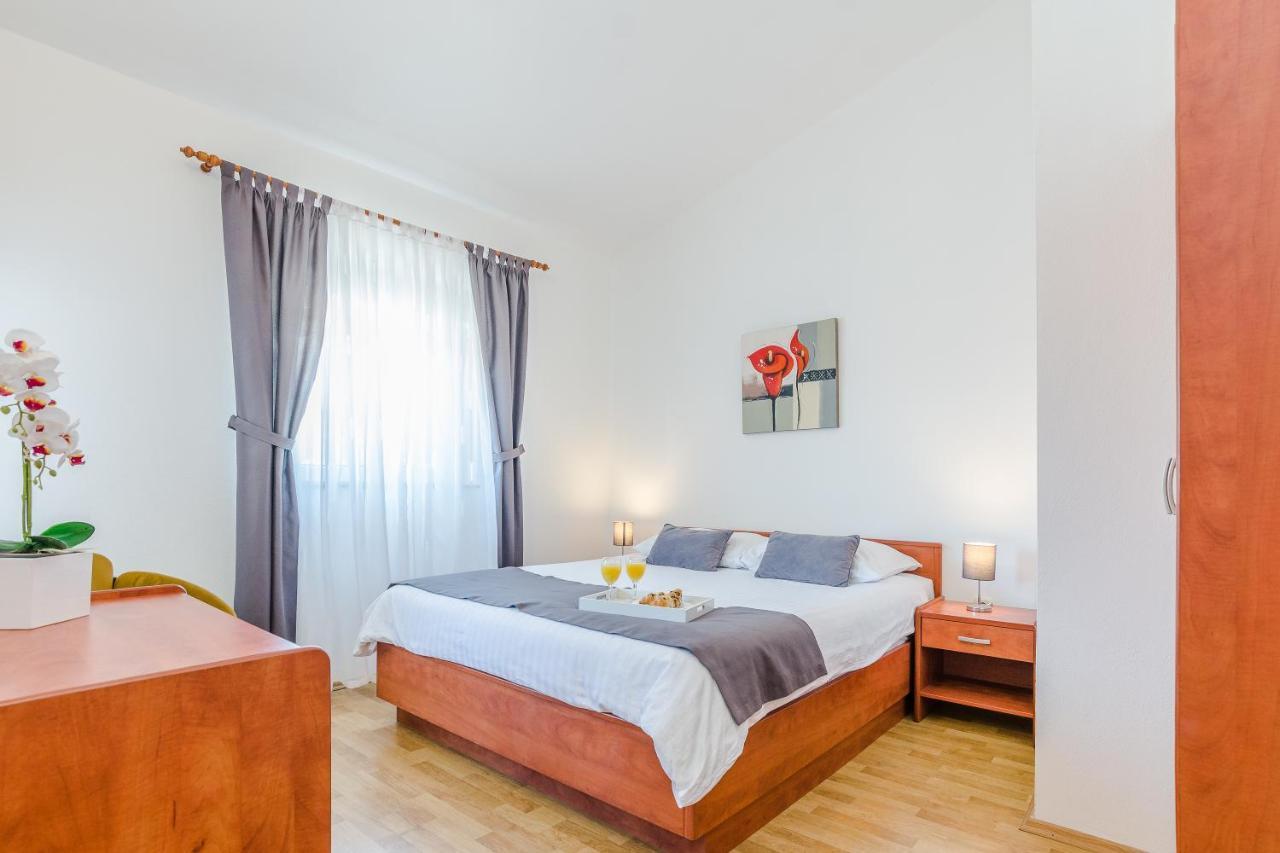 Apartments Marija Starigrad Paklenica Exterior foto
