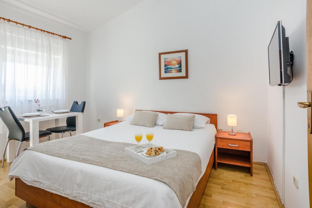 Apartments Marija Starigrad Paklenica Exterior foto