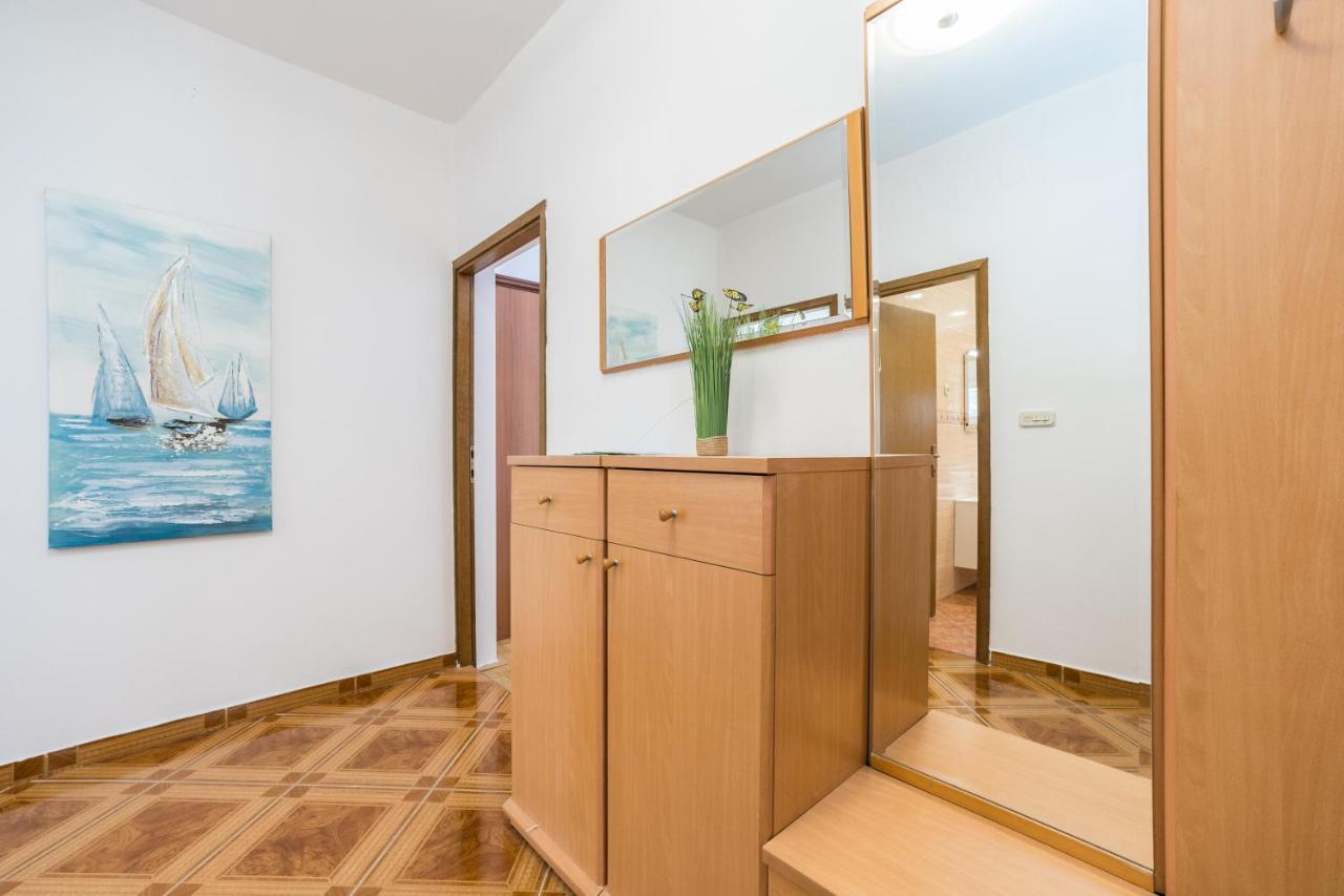 Apartments Marija Starigrad Paklenica Exterior foto